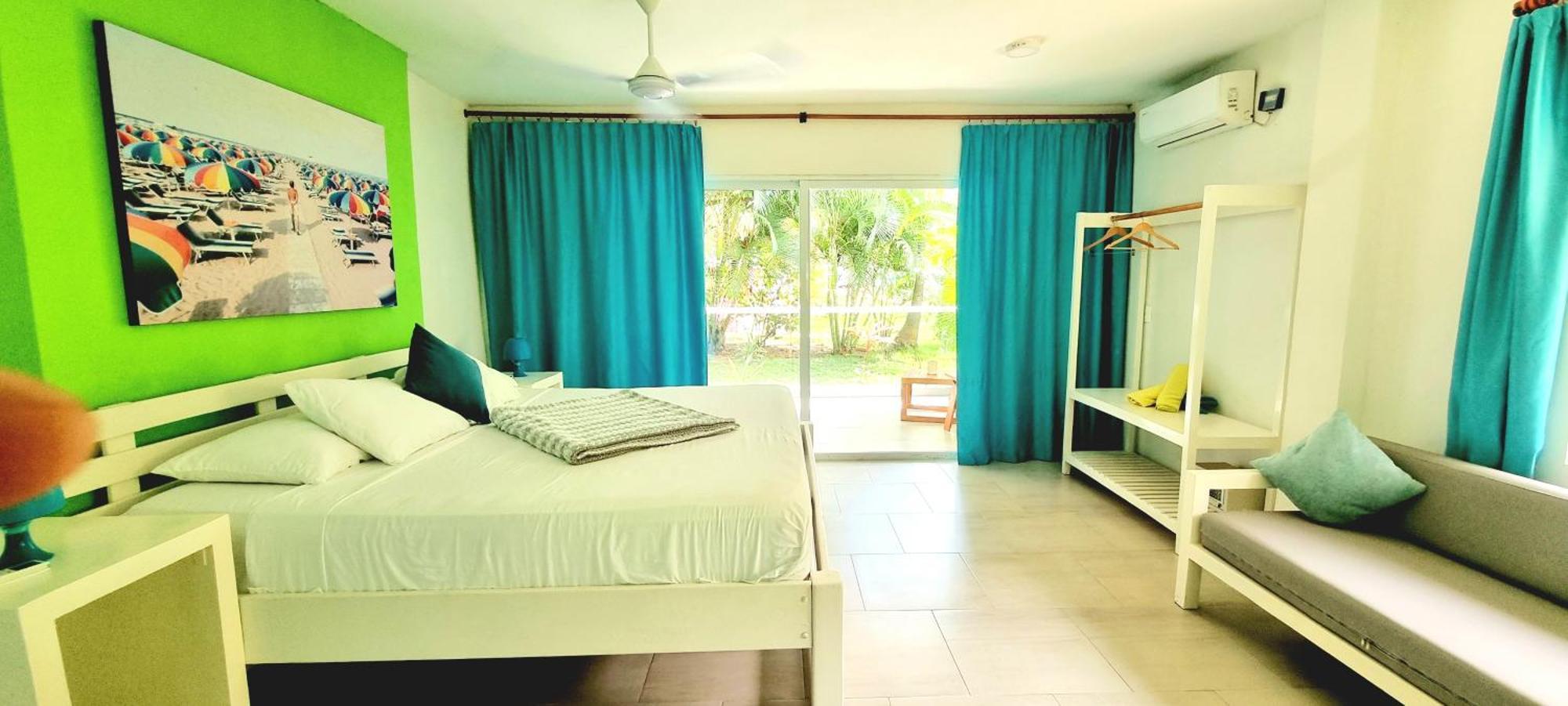 Blue Mango Beach Hotel Guachaca Екстериор снимка